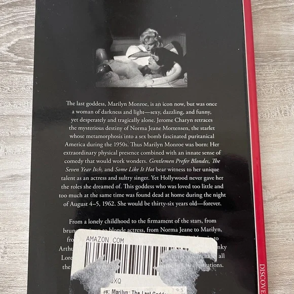 Marilyn: The Last Goddess Book - Picture 3 of 12